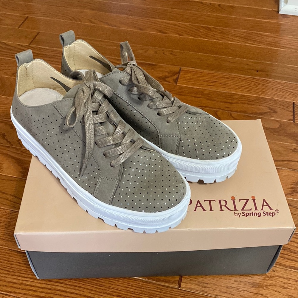Patrizia by Spring Step Glitter Perforated Sneaker Gray/Taupe Size 7.5-8